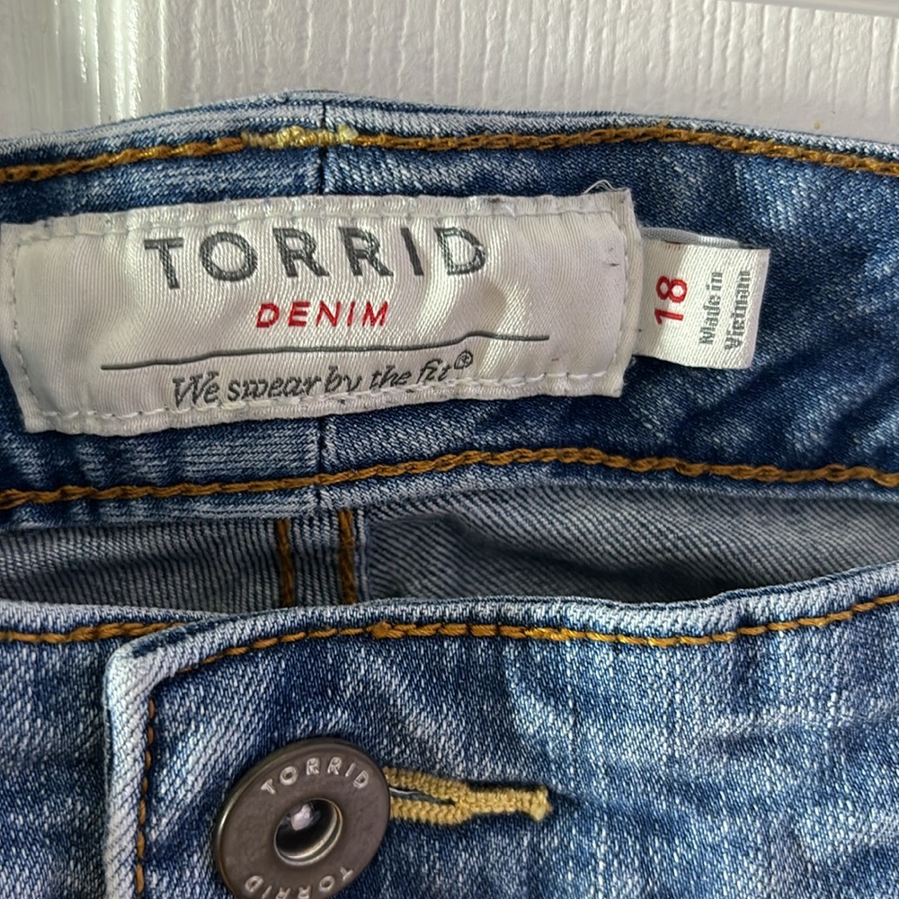 Torrid Distressed Jeans - Picture 3 of 6